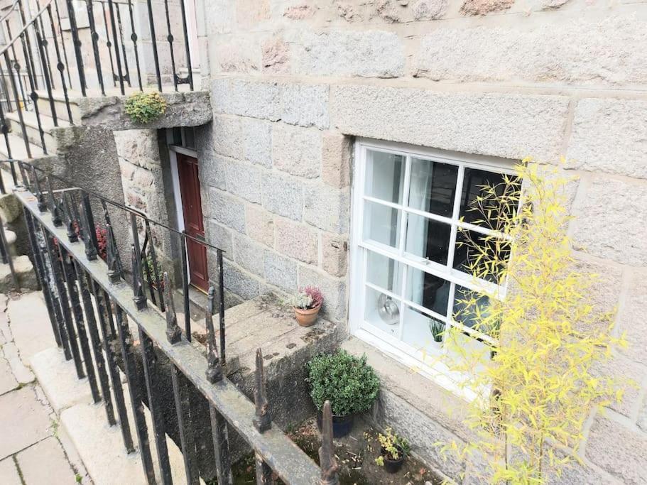 Granite Getaways - The Terrace Below Aberdeen Extérieur photo